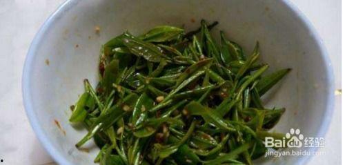 怎样摘瓜叶吃才好吃呢视频,轻松学会美味瓜叶食用技巧