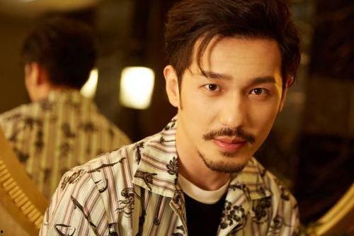 吃瓜男明星追男明星视频,吃瓜群众目睹男明星追逐男明星的疯狂一幕