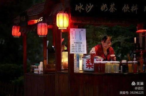 洛阳古城吃瓜事件视频播放,一场引发热议的网络奇观